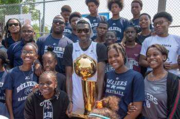 Chris Boucher visite Montréal-Nord avec le championnat