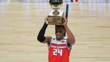 Buddy Hield remporte le concours de trois points