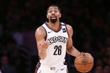 Spencer Dinwiddie atteint de la COVID-19 : son cas incertain pour Disney