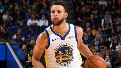 Steph Curry vise un retour le 1er mars