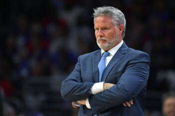 Les 76ers vont congédier Brett Brown