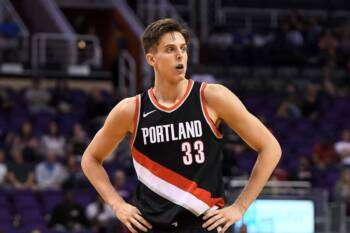 Minimum quatre mois d'absence pour Zach Collins