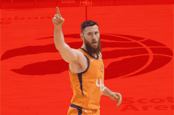 Aron Baynes signe à Toronto