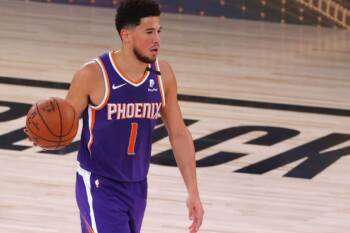 Devin Booker devient le sixième plus jeune joueur à atteindre les 7500 points