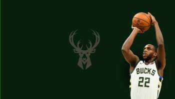 Khris Middleton débute la saison de la bonne façon