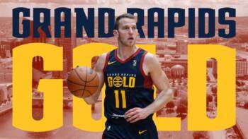 Le Canadien Nik Stauskas enflamme la G League