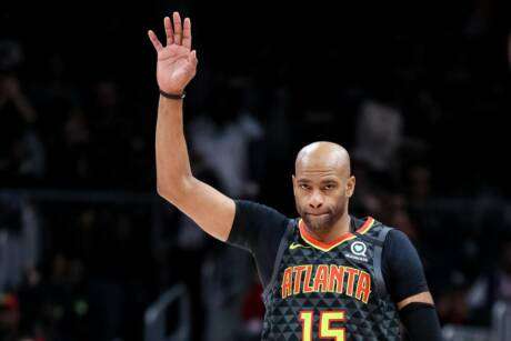 TNT rend hommage à Vince Carter