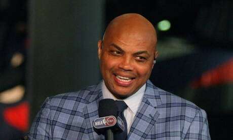 Charles Barkley ramasse Paul George