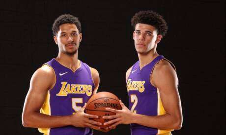 Lonzo Ball et Josh Hart ont appris leur échange via Twitter