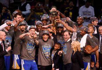 Les Warriors de Golden State: franchise sportive de la décennie