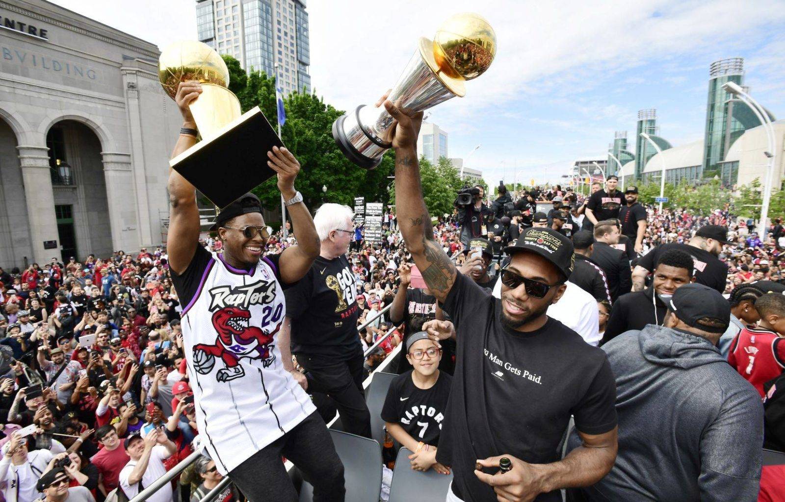 Toronto fête en grand pour le premier championnat des Raptors
