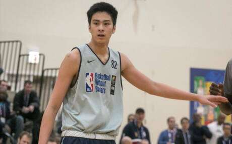 Un Philippin de 18 ans choisit la G League