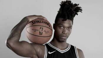 Lonnie Walker IV se confie sur des agressions sexuelles subies à un jeune âge