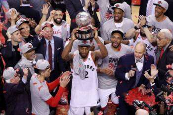 Une victoire historique pour Kawhi et les Raptors