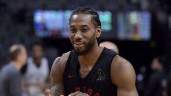 Une compagnie offre de payer le salaire de Kawhi en avance