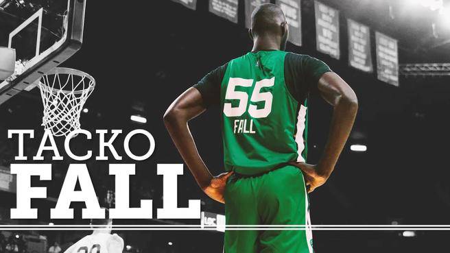 Les Celtics signent officiellement Tacko Fall