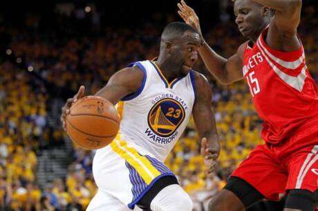 Draymond Green lance une flèche à Clint Capela