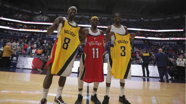 Trois frères sur un terrain de la NBA pour la première fois