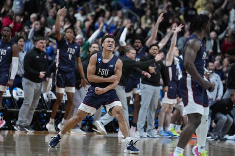 FDU crée la plus grande surprise de l'histoire du March Madness